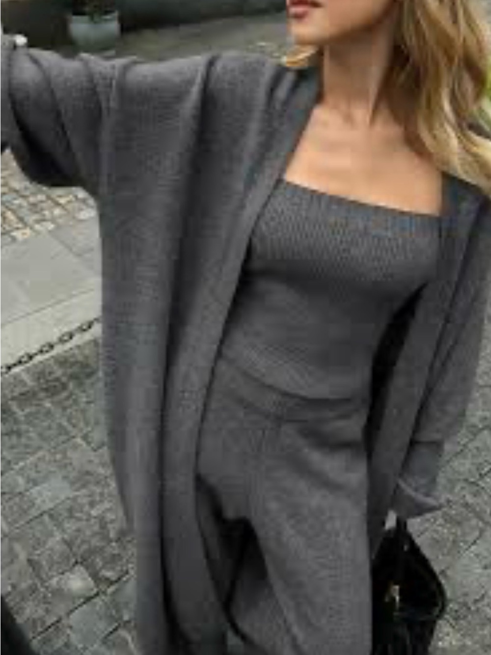 Commense Three-Piece Knit Bustier
Cardigan Pants Set Dark Grey XL